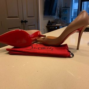 Christian Louboutin / Red bottoms